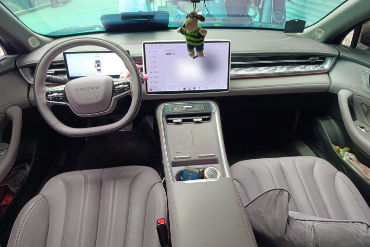 Used Roewe M7 DMH 2025 Model 160km Enjoyment Version Center Console