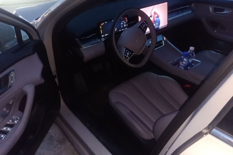 Used Roewe M7 DMH 2025 Model 160km Premium Version Driver Seat
