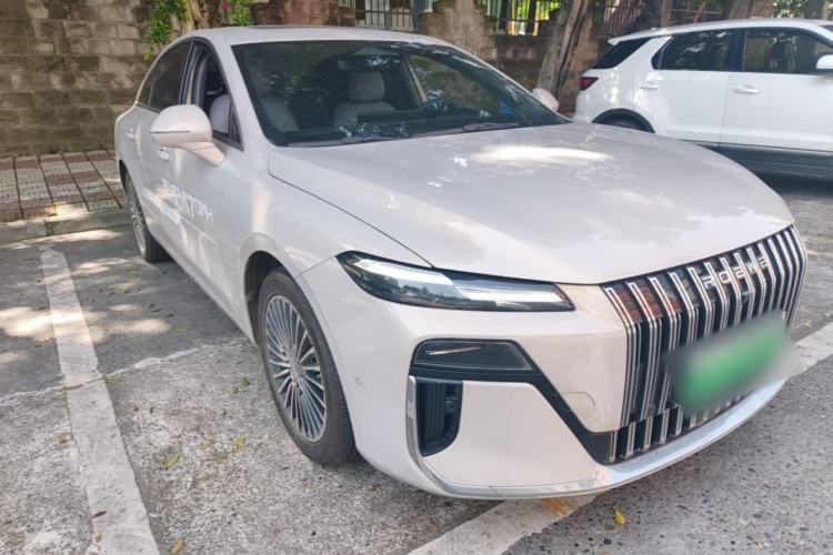 Used Roewe M7 DMH 2025 Model 160km Premium Version Front Right 45 Deg
