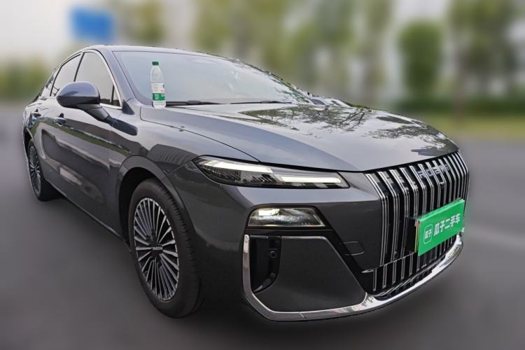 Used Roewe M7 DMH 2025 Model 160km Premium Version Front Right 45 Deg
