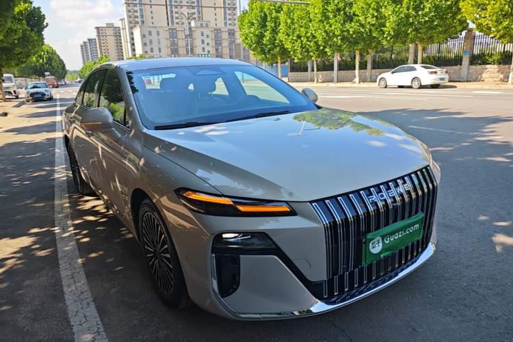 Used Roewe M7 DMH 2025 Model 160km Premium Version Front Right 45 Deg