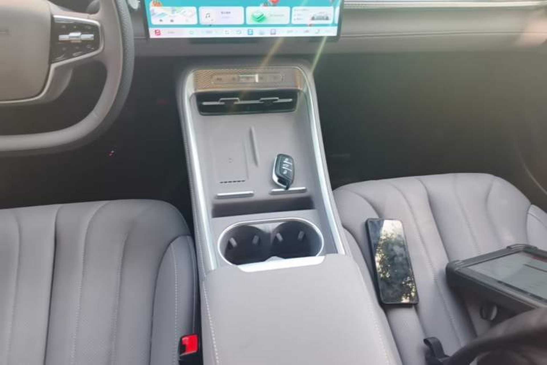 Used Roewe M7 DMH 2025 Model 160km Premium Version Gear Lever