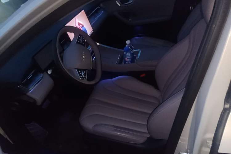Used Roewe M7 DMH 2025 Model 160km Premium Version Left Front Seat