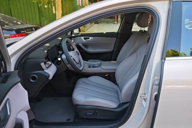 Used Roewe M7 DMH 2025 Model 160km Premium Version Left Front Seat