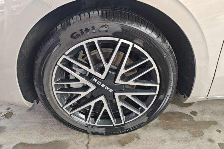 Used Roewe M7 DMH 2025 Model 160km Enjoyment Version Left Front Wheel Hub