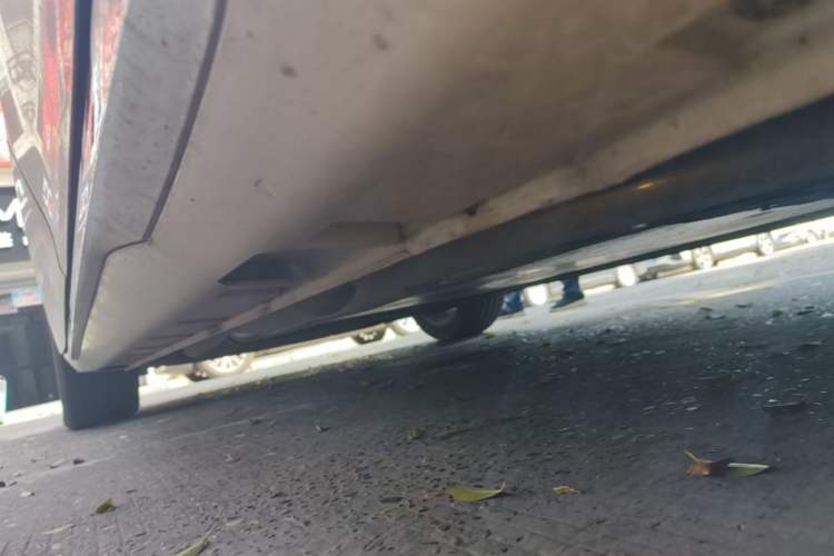 Used Roewe M7 DMH 2025 Model 160km Premium Version Left Side Sill