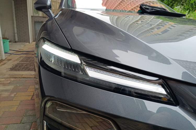Used Roewe M7 DMH 2025 Model 160km Enjoyment Version Right Front Headlight