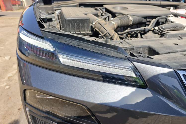 Used Roewe M7 DMH 2025 Model 160km Comfort Version Right Front Headlight