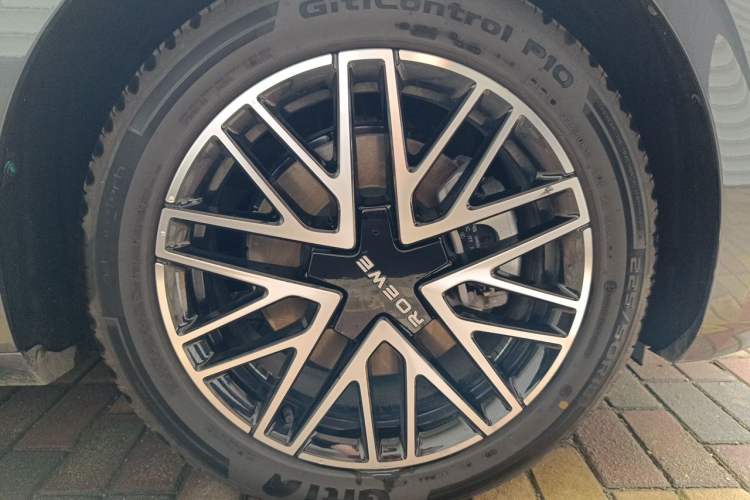 Used Roewe M7 DMH 2025 Model 160km Enjoyment Version Right Front Wheel Hub