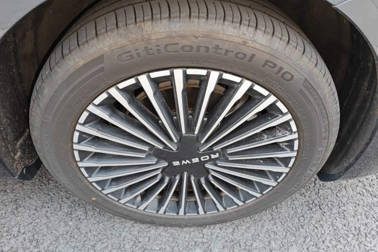 Used Roewe M7 DMH 2025 Model 160km Premium Version Right Front Wheel Hub