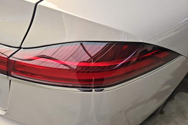Used Roewe M7 DMH 2025 Model 160km Enjoyment Version Right Rear Taillight