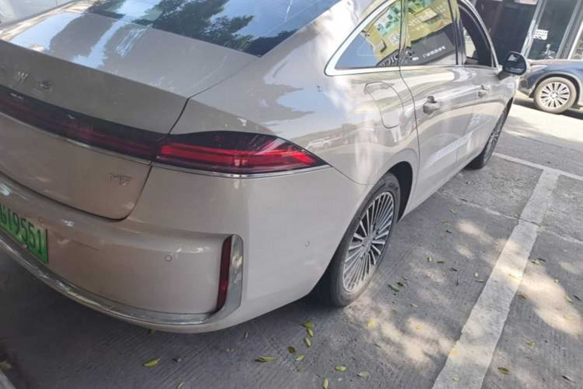 Used Roewe M7 DMH 2025 Model 160km Premium Version Right Rear Taillight
