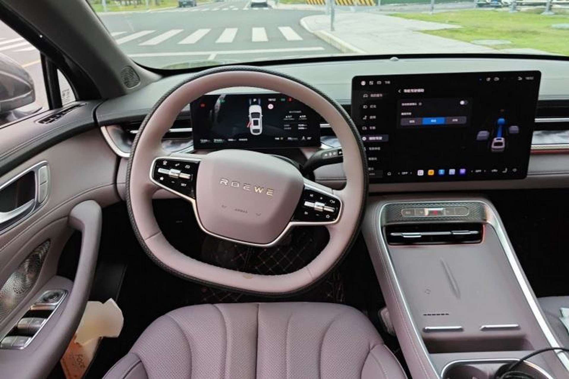 Used Roewe M7 DMH 2025 Model 160km Premium Version Steering Wheel