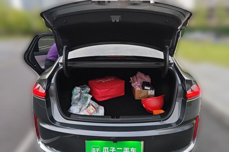 Used Roewe M7 DMH 2025 Model 160km Premium Version Trunk