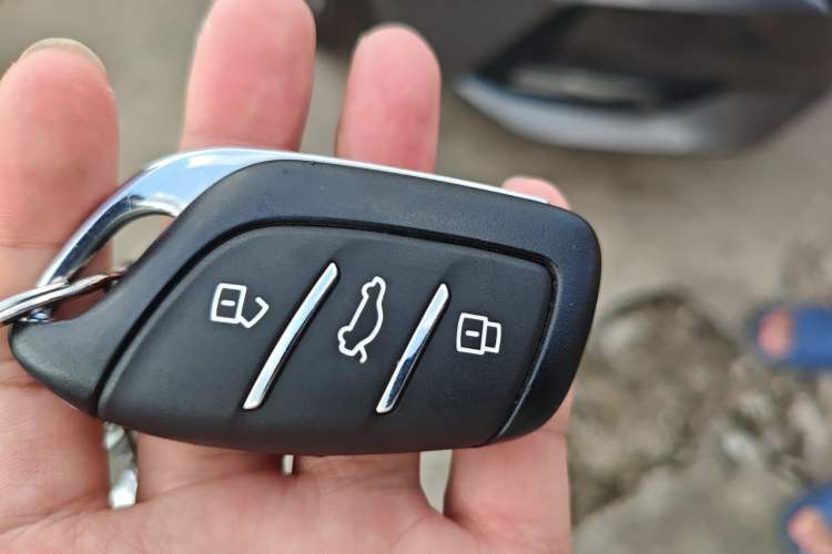 Used Roewe M7 DMH 2025 Model 160km Comfort Version Vehicle Key