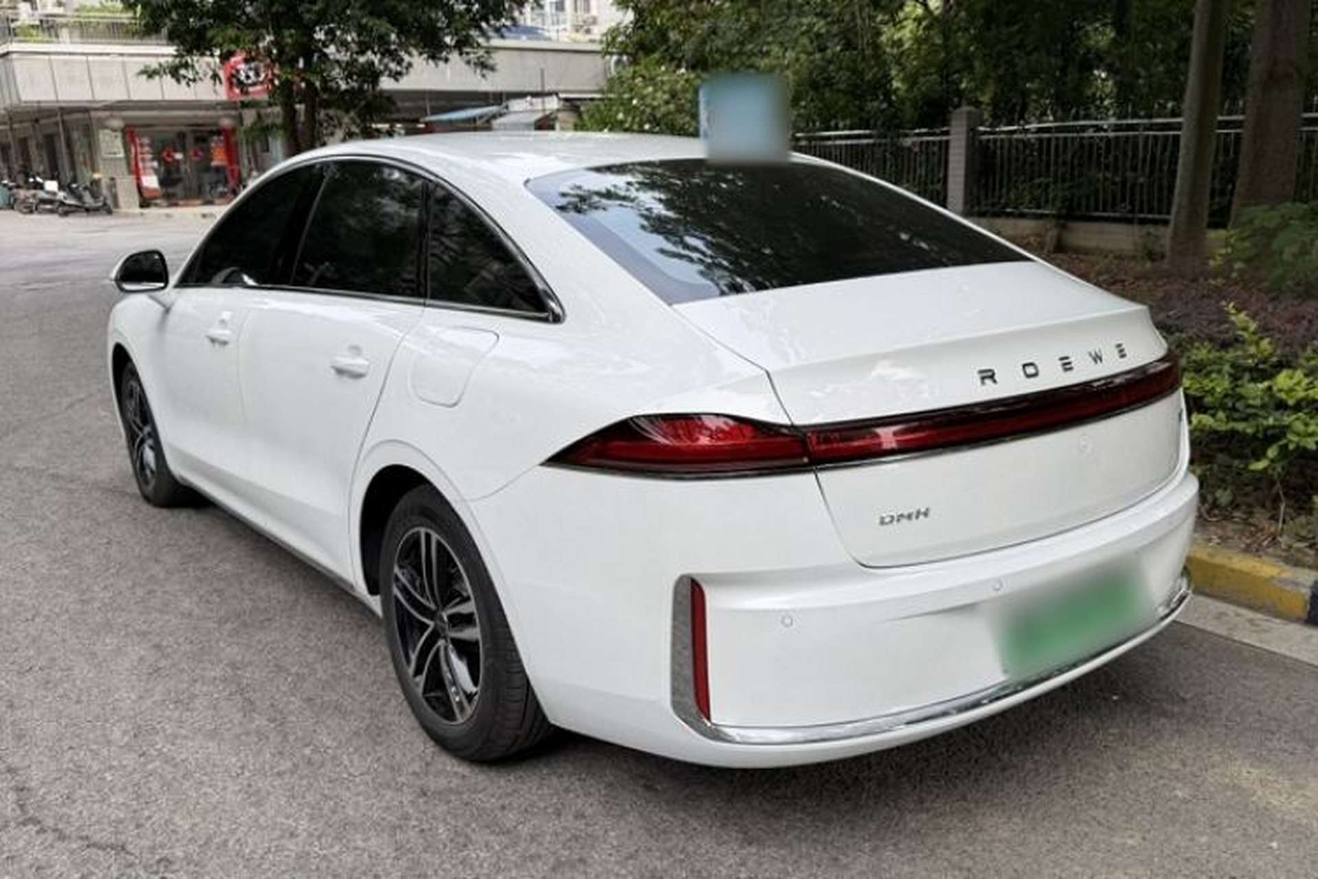 Used Roewe M7 DMH 2025 Model 160km Comfort Version Exterior 2