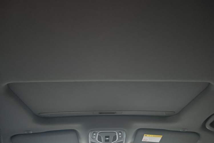 Used Roewe M7 DMH 2025 Model 160km Comfort Version Headliner