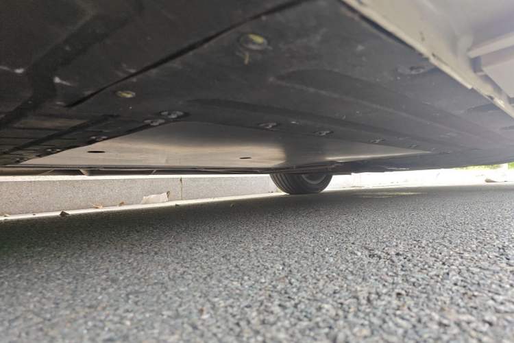 Used Roewe M7 DMH 2025 Model 160km Premium Version Chassis Rear Right