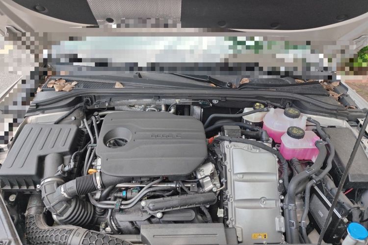 Used Roewe M7 DMH 2025 Model 160km Premium Version Engine Bay