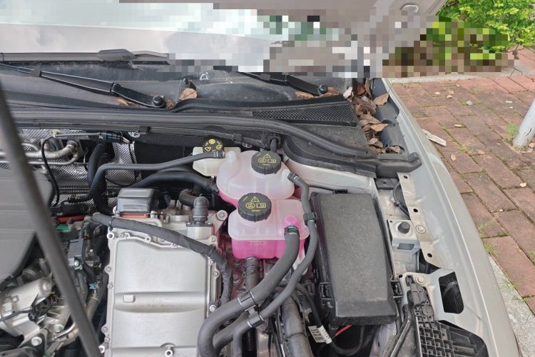 Used Roewe M7 DMH 2025 Model 160km Premium Version Engine Bay Left