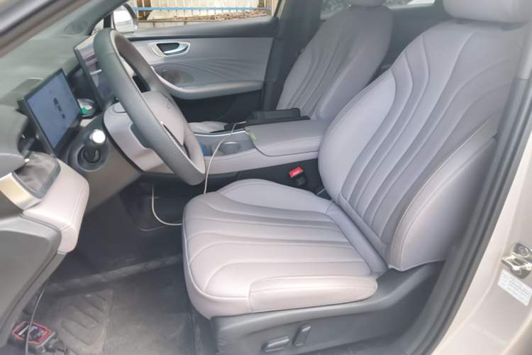 Used Roewe M7 DMH 2025 Model 160km Premium Version Left Front Seat