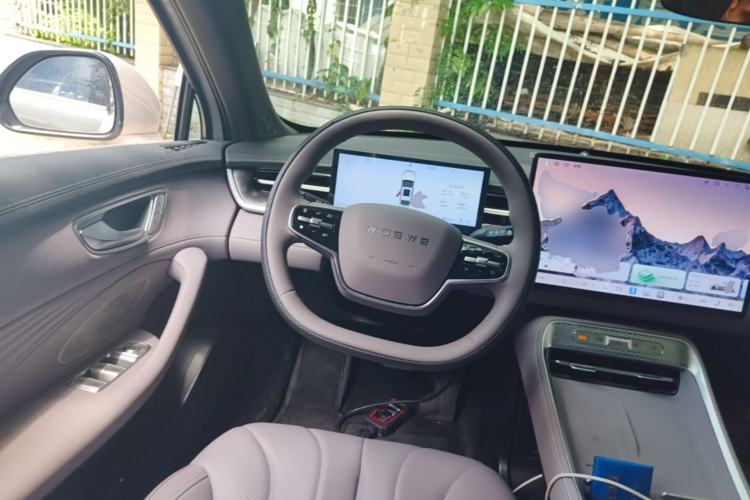 Used Roewe M7 DMH 2025 Model 160km Premium Version Steering Wheel