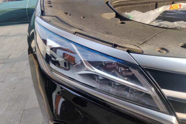 Used Roewe MARVEL X 2018 Rear-Drive Model Exterior 3