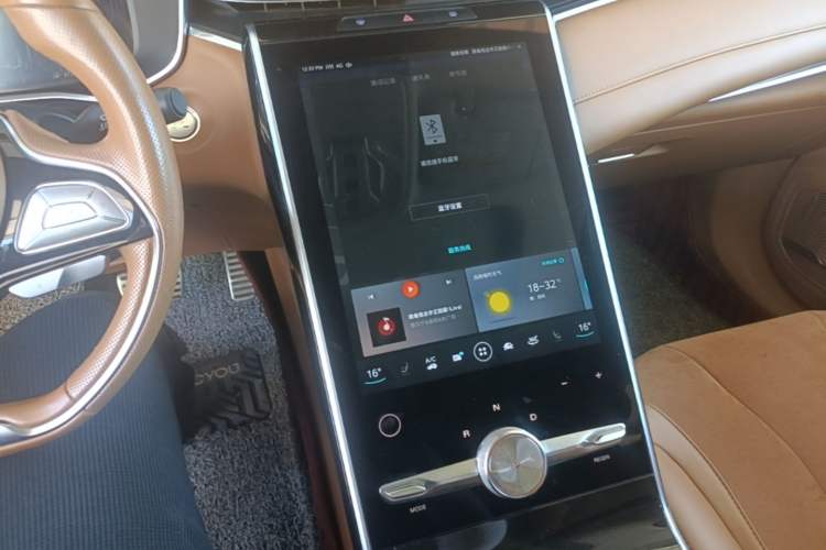 Used Roewe MARVEL X 2018 Rear-Drive Model Audio And AC Panel