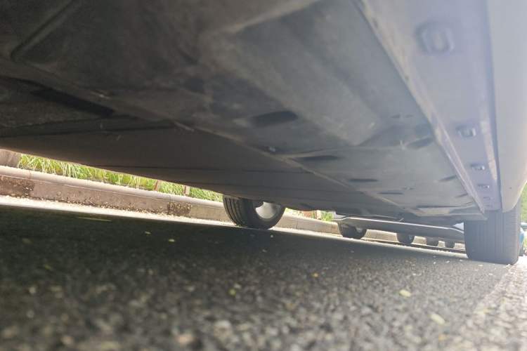 Used Roewe MARVEL X 2018 Rear-Drive Model Chassis Front Left