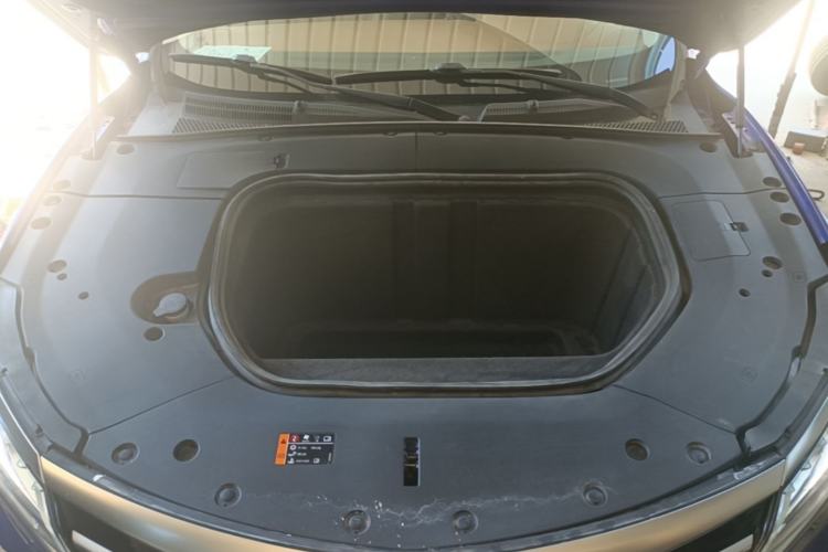 Used Roewe MARVEL X 2018 Rear-Drive Model Engine Bay