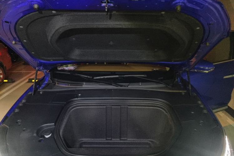 Used Roewe MARVEL X 2018 Rear-Drive Model Engine Bay