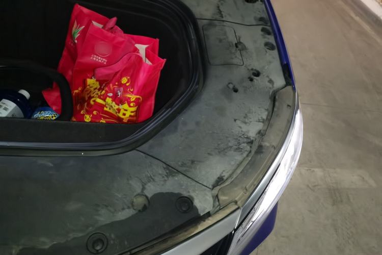 Used Roewe MARVEL X 2018 Rear-Drive Model Engine Bay Left