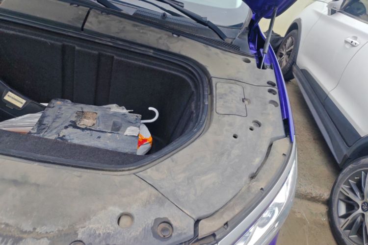 Used Roewe MARVEL X 2018 Rear-Drive Model Engine Bay Left