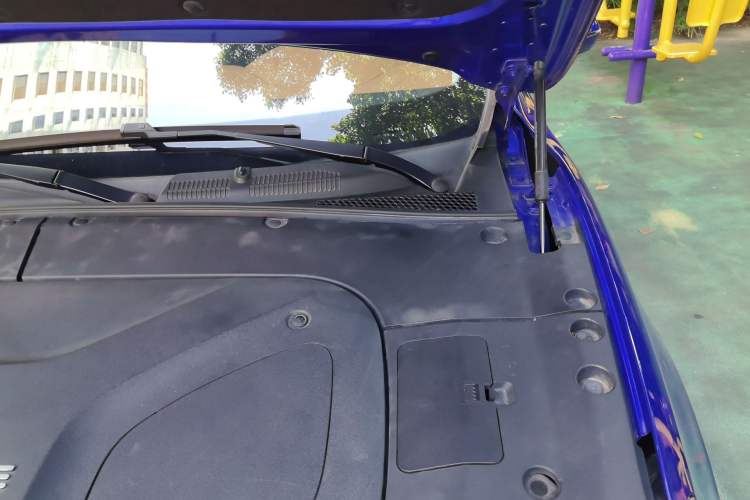 Used Roewe MARVEL X 2018 All-Wheel-Drive Model Engine Bay Left