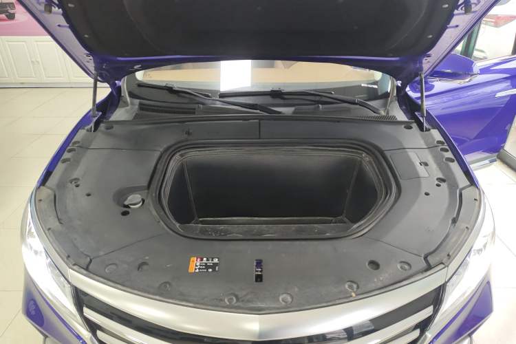 Used Roewe MARVEL X 2018 Rear-Drive Model Engine Bay