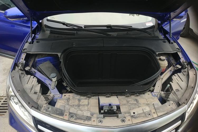 Used Roewe MARVEL X 2018 Rear-Drive Model Engine Bay