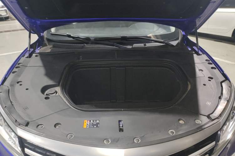 Used Roewe MARVEL X 2018 Rear-Drive Model Engine Bay