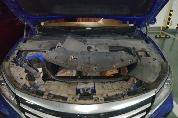 Used Roewe MARVEL X 2018 Rear-Drive Model Engine Bay