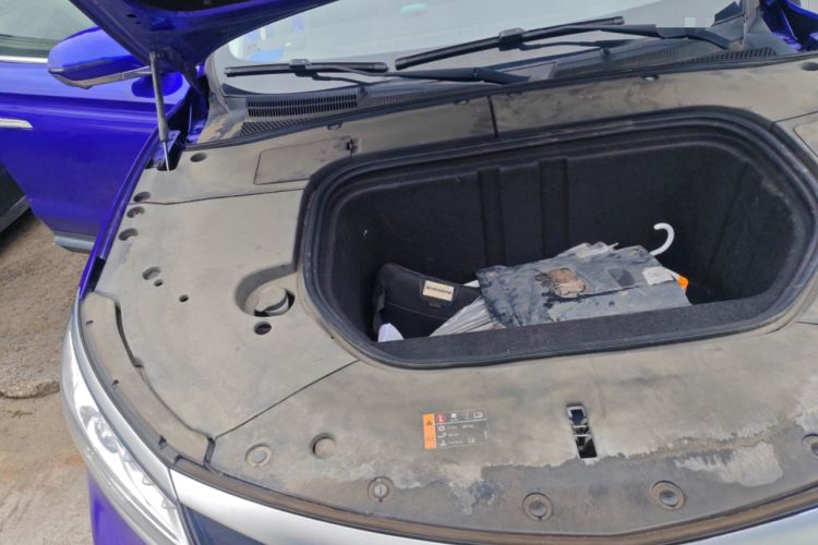 Used Roewe MARVEL X 2018 Rear-Drive Model Engine Bay Right