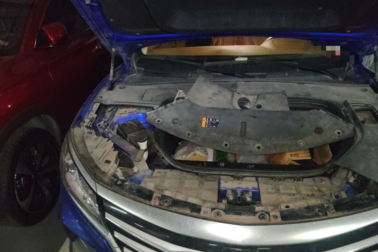 Used Roewe MARVEL X 2018 Rear-Drive Model Engine Bay Right