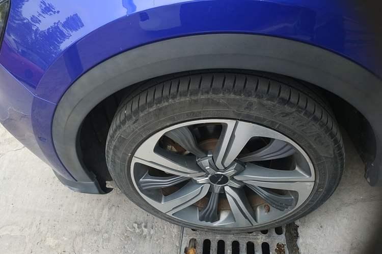 Used Roewe MARVEL X 2018 Rear-Drive Model Exterior 2