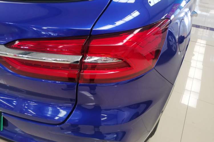 Used Roewe MARVEL X 2018 All-Wheel-Drive Model Exterior 3