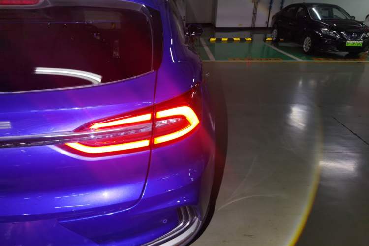 Used Roewe MARVEL X 2018 Rear-Drive Model Exterior 6