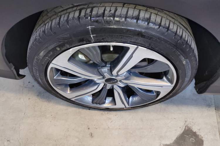 Used Roewe MARVEL X 2018 Rear-Drive Model Exterior 7