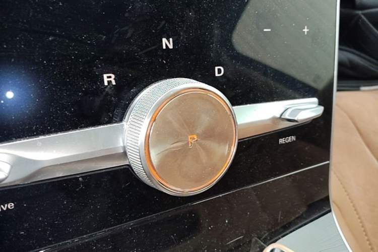 Used Roewe MARVEL X 2018 All-Wheel-Drive Model Gear Lever