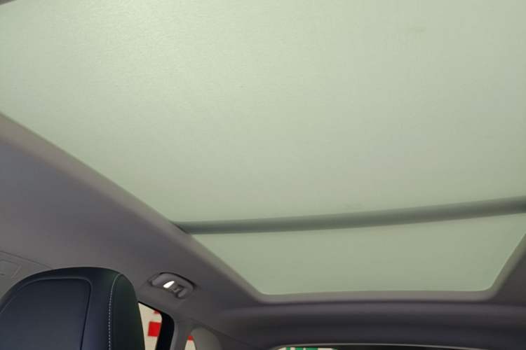 Used Roewe MARVEL X 2018 Rear-Drive Model Headliner