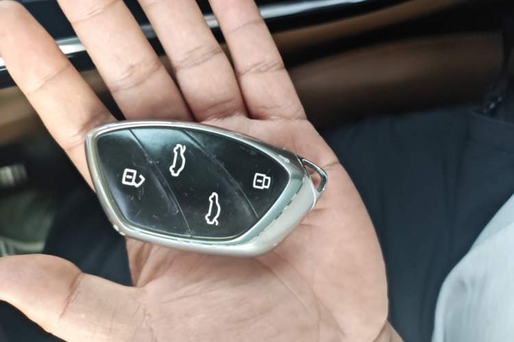 Used Roewe MARVEL X 2018 All-Wheel-Drive Model Interior 1