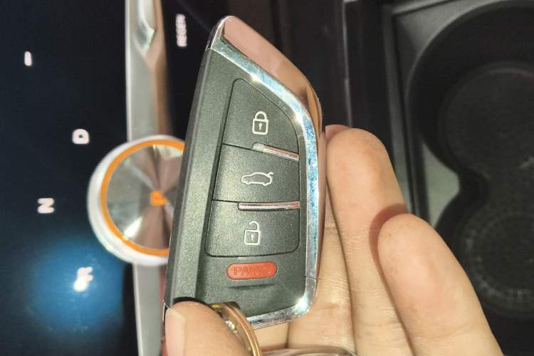 Used Roewe MARVEL X 2018 Rear-Drive Model Interior 1