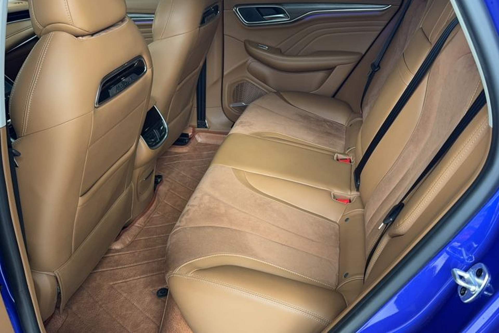 Used Roewe MARVEL X 2018 Rear-Drive Model Interior 1