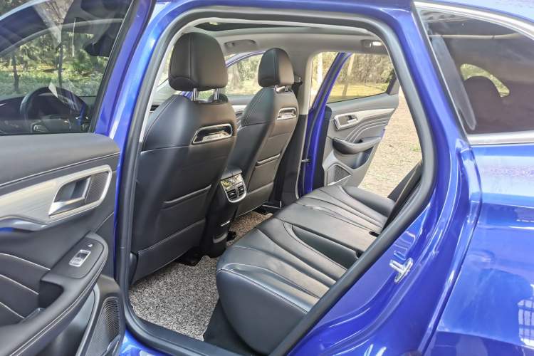 Used Roewe MARVEL X 2018 Rear-Drive Model Interior 3
